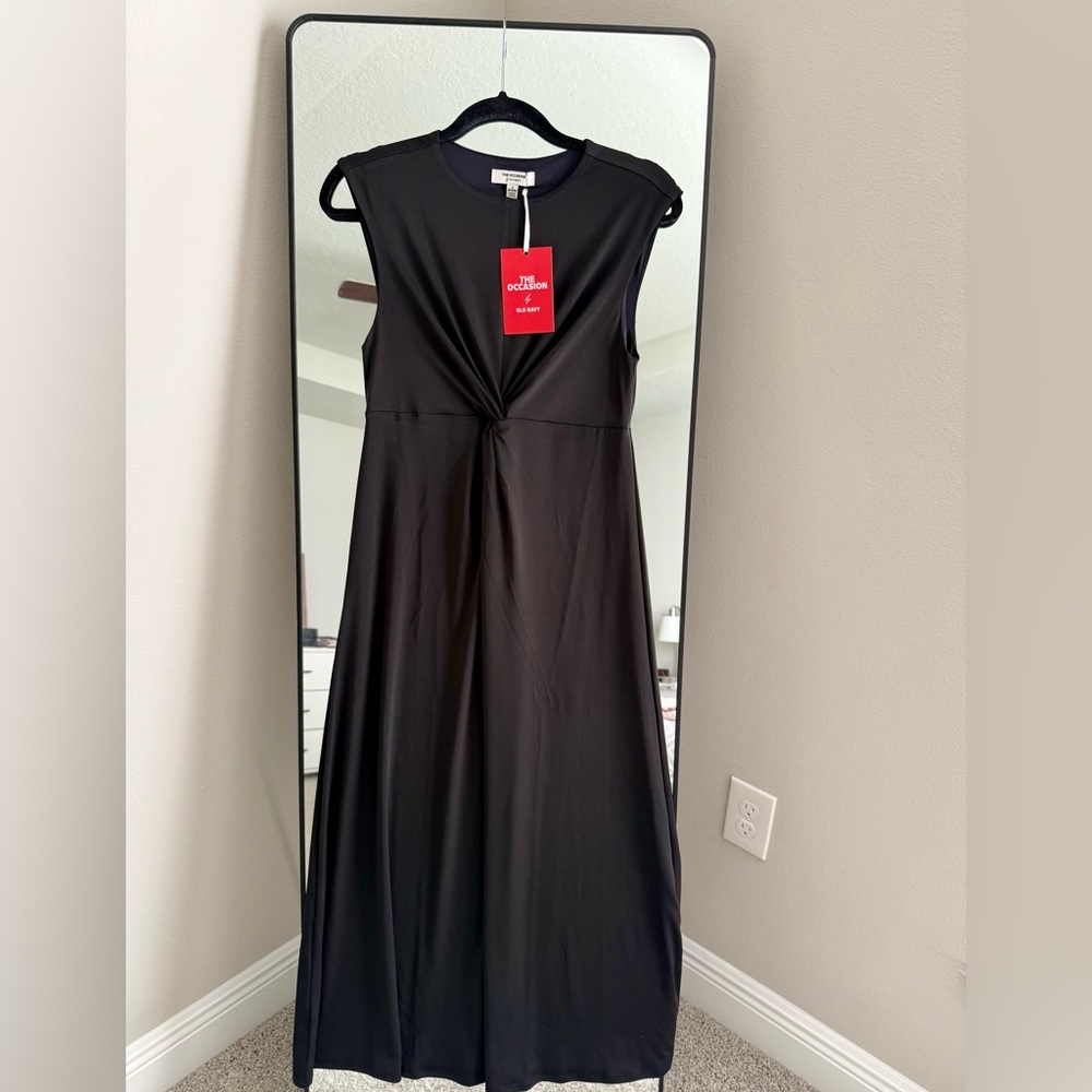 The Occasion by Old Navy Twist-Front Maxi Dress Petite